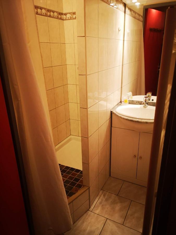 Myhome - Studio 5 Pax Plein Soleil - Propre, Bon Marche, Emplacement Top ! Тінь Екстер'єр фото